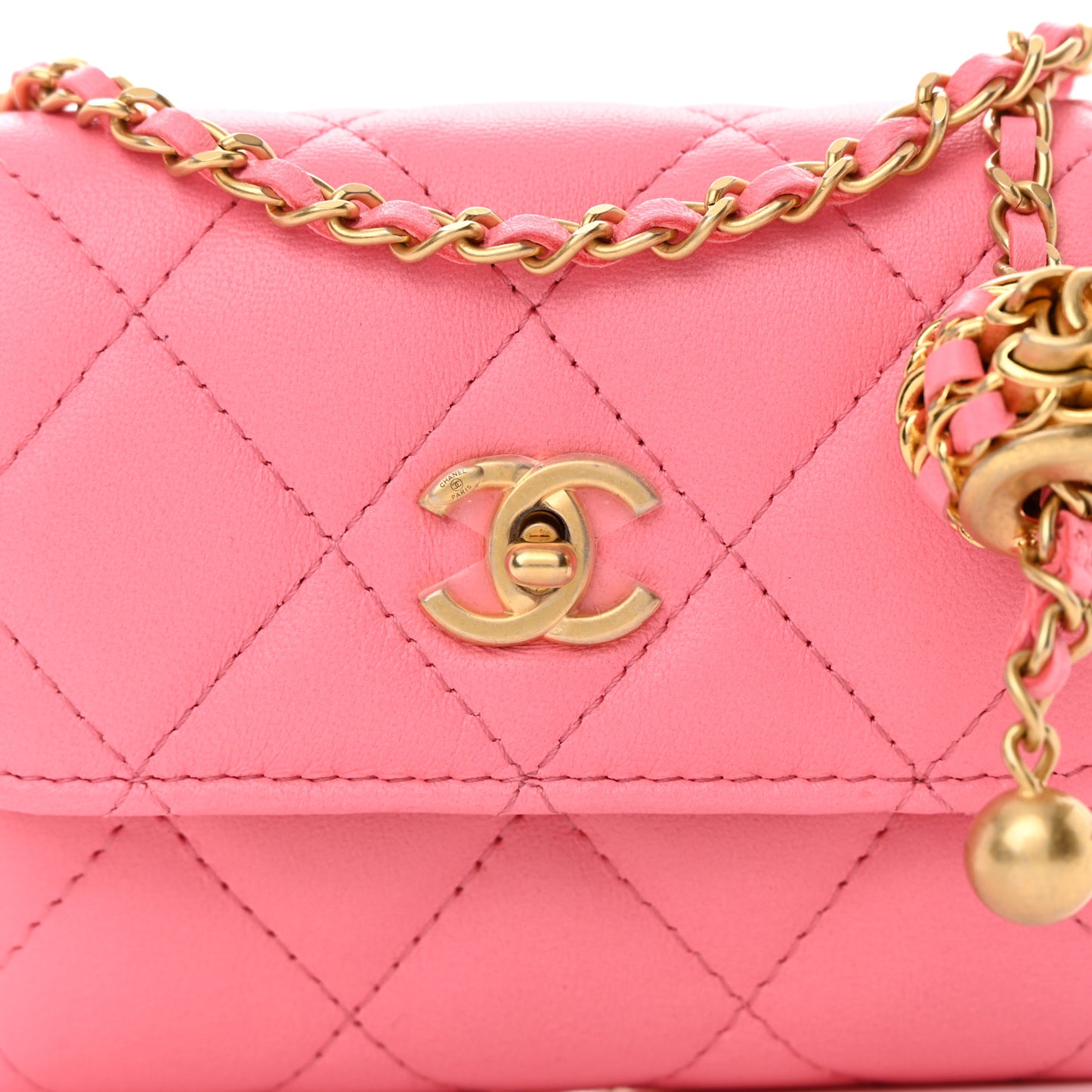 Lambskin Quilted Pearl Crush Card Holder With Chain Pink