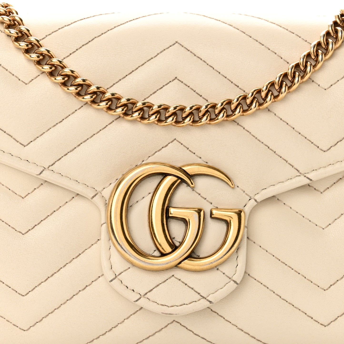 Calfskin Matelasse GG Marmont Chain Wallet Mystic White