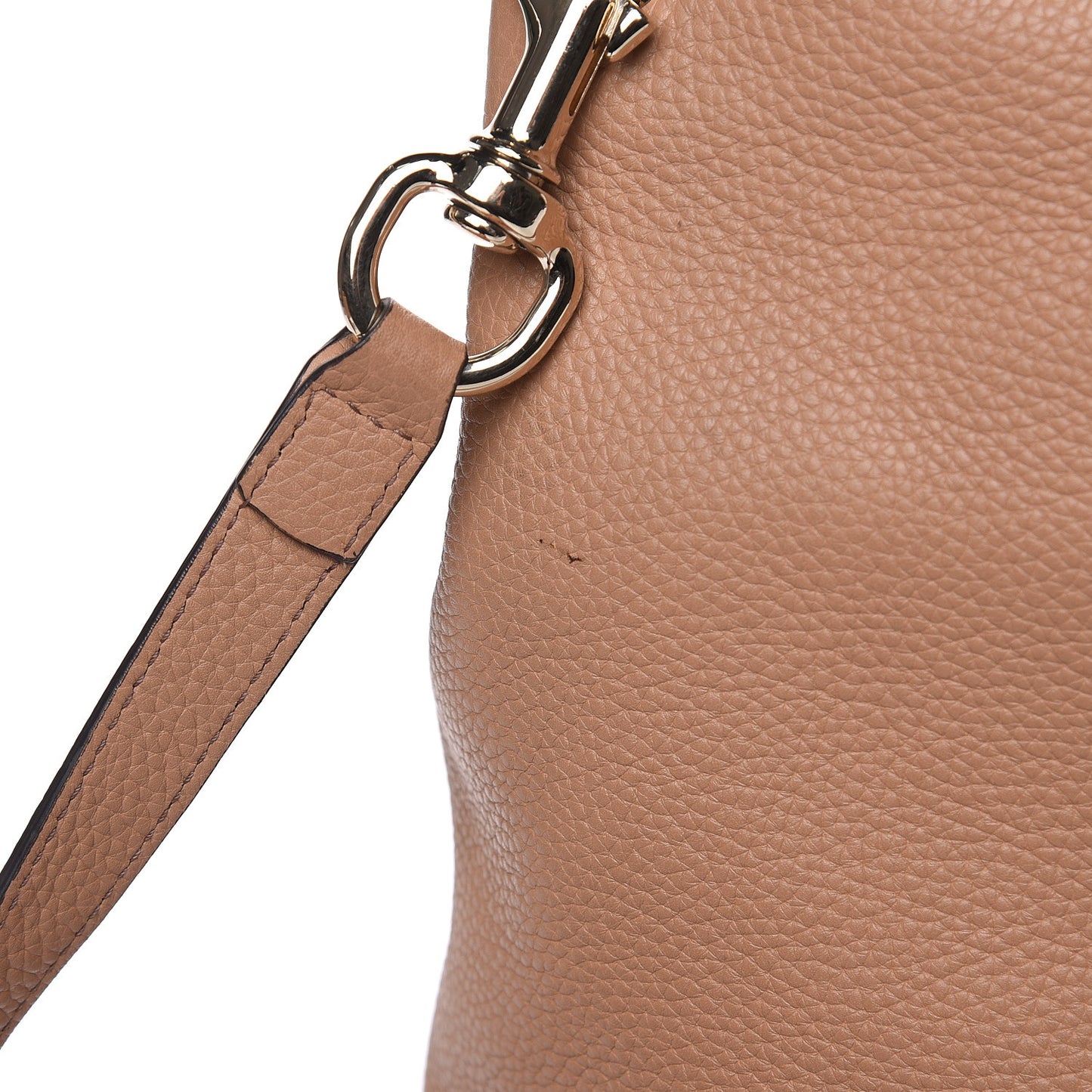 Pebbled Calfskin Large Soho Hobo Camelia