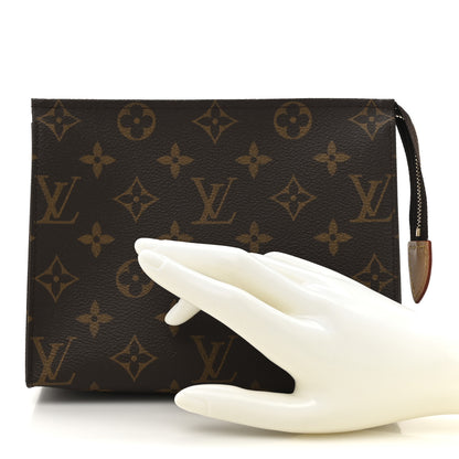 Louis Vuitton Monogram Toiletry Pouch 19 4 of 14