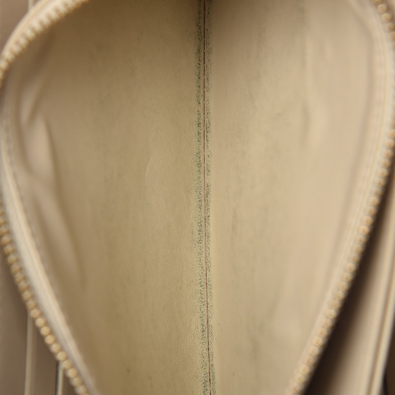 Louis Vuitton Vernis Zippy Wallet Blanc Corail 9 of 16