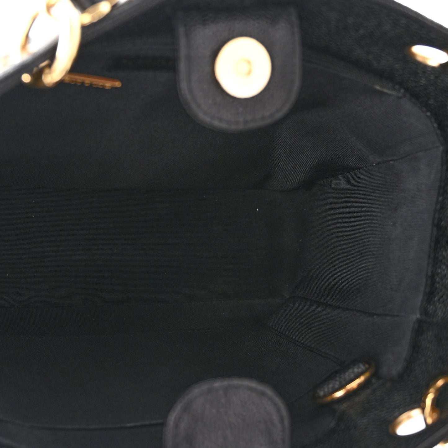 Caviar Quilted Petit Shopping Tote PST Black