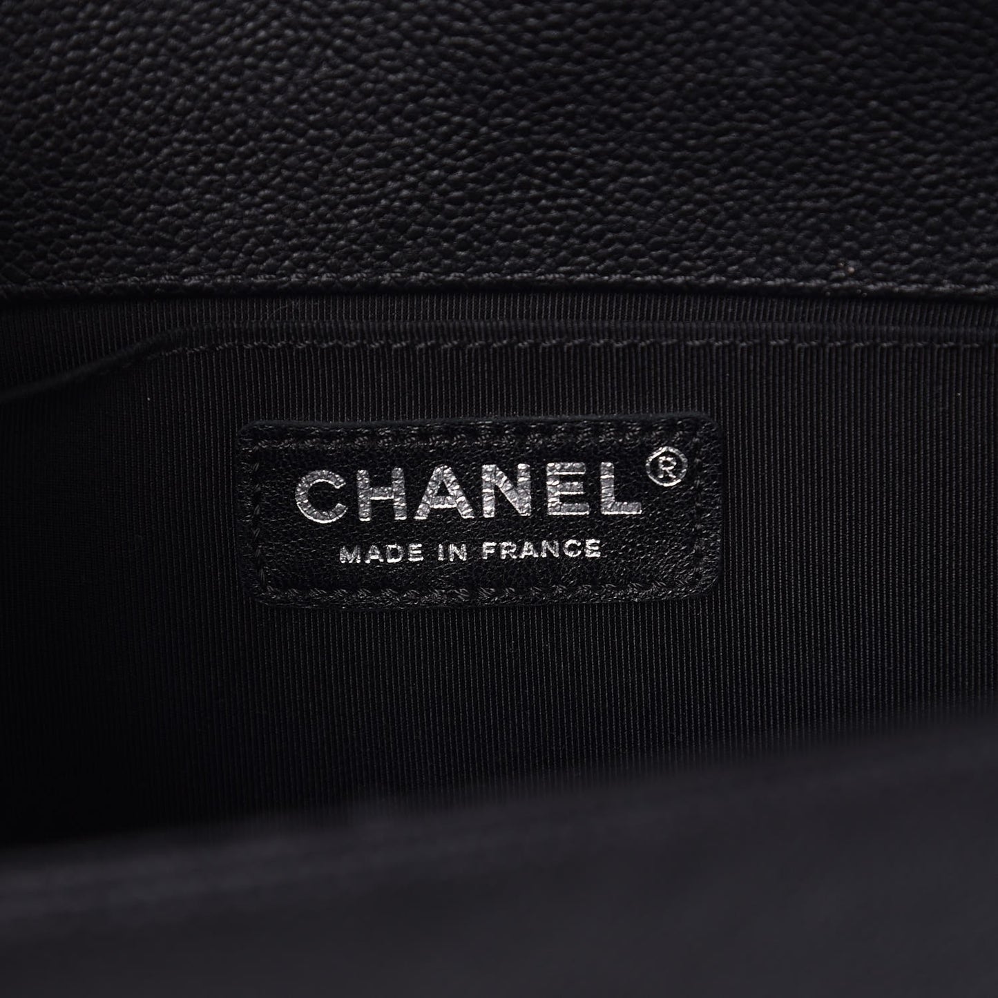 Caviar Quilted Medium Boy Flap Black