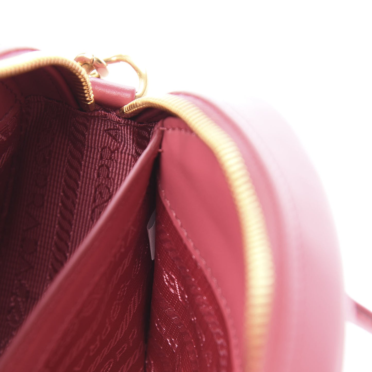 Soft Calfskin Impunture Diagramme Chain Crossbody Peonia