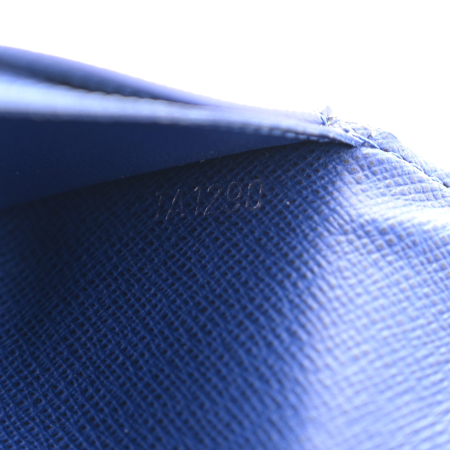 Louis Vuitton Taigarama Brazza Wallet NM Cobalt 7 of 8