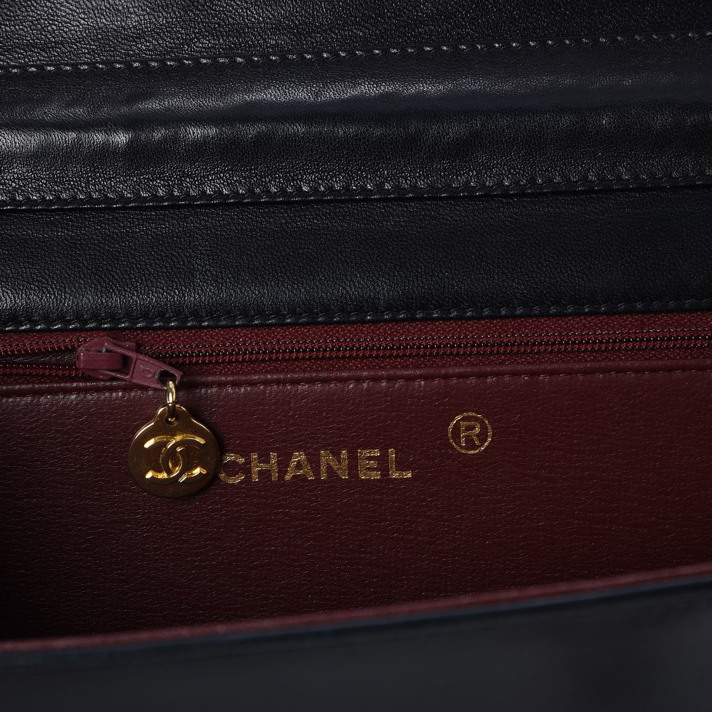 Lambskin Quilted Wallet On Chain WOC Black