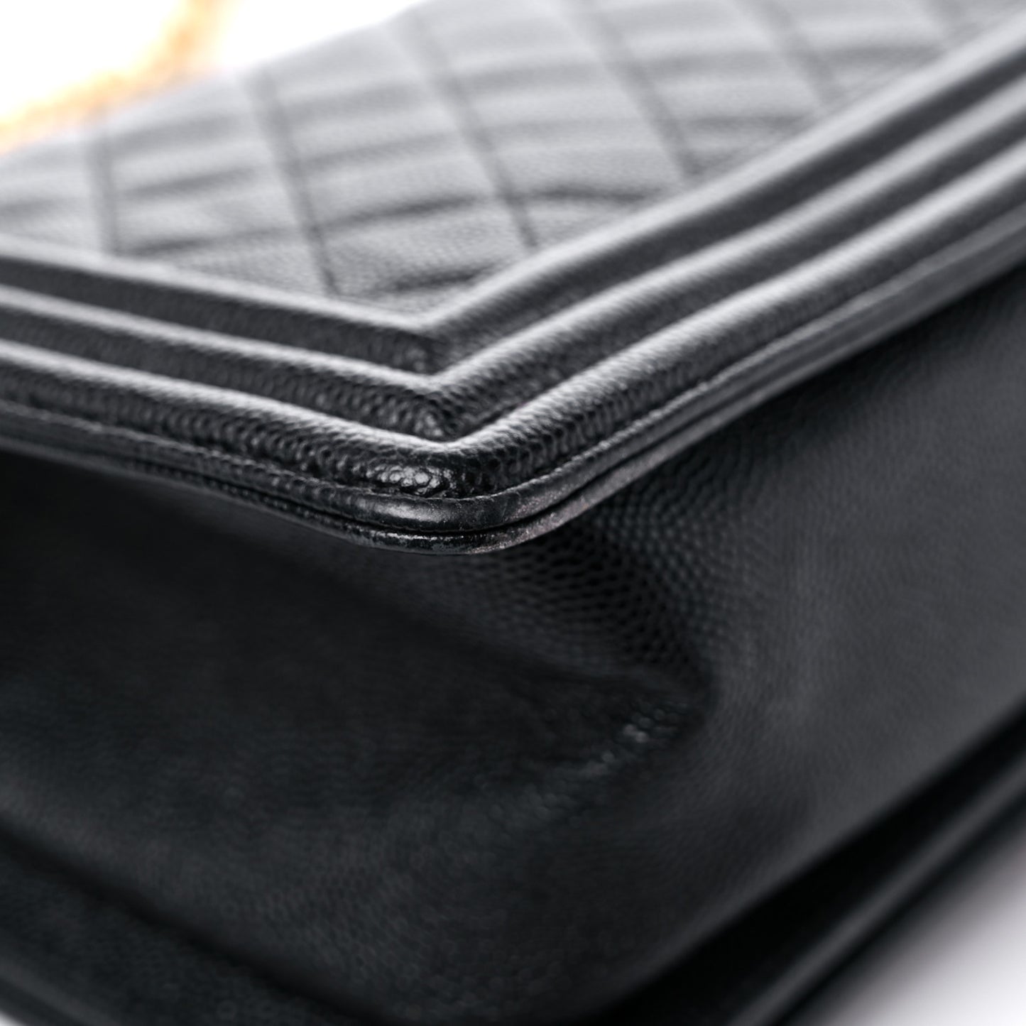 Caviar Quilted Medium Boy Flap Black
