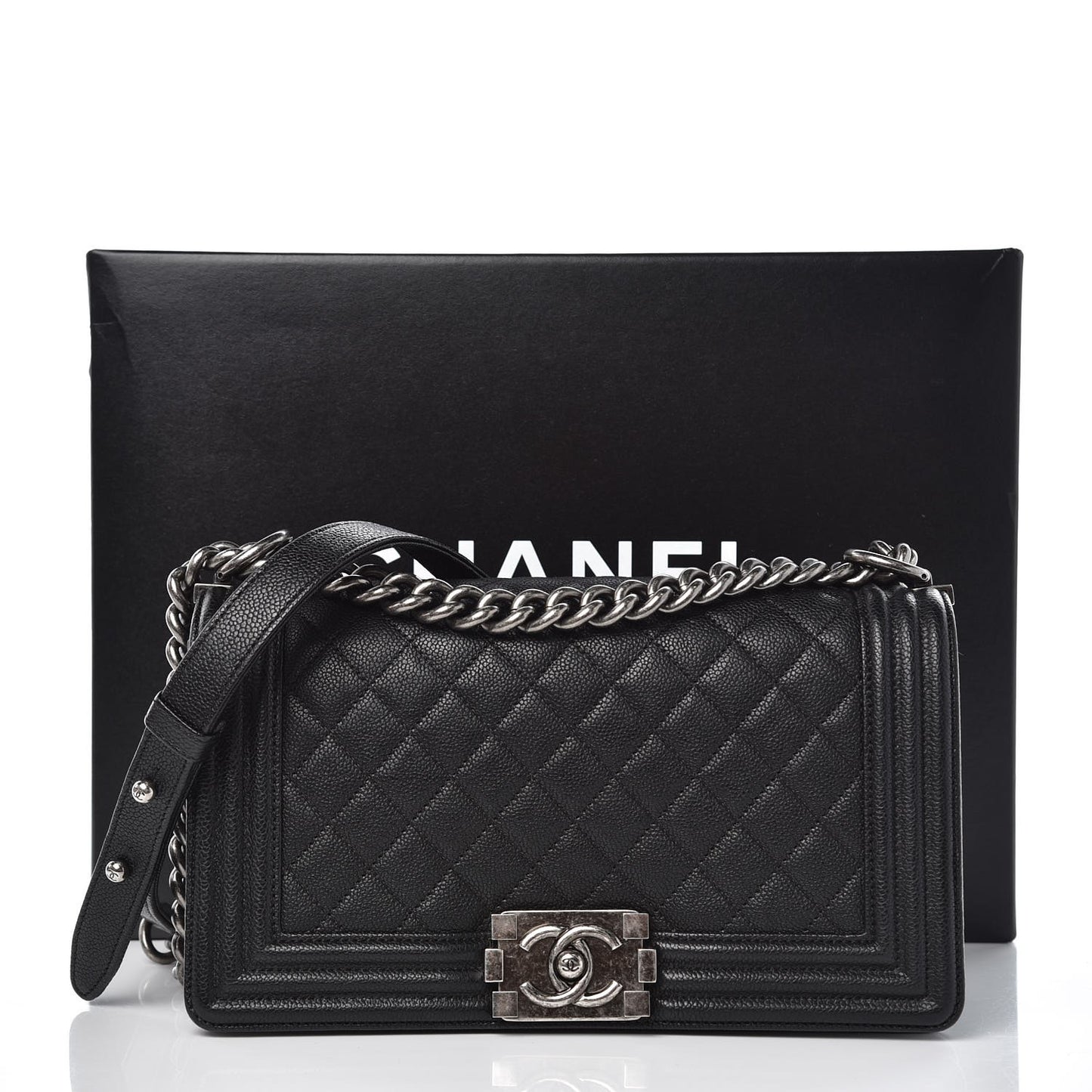 Caviar Quilted Medium Boy Flap Black
