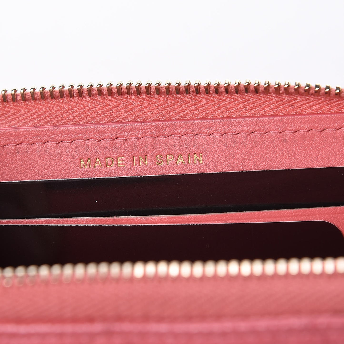 Iridescent Caviar Quilted Medium Zip Around Wallet Pink