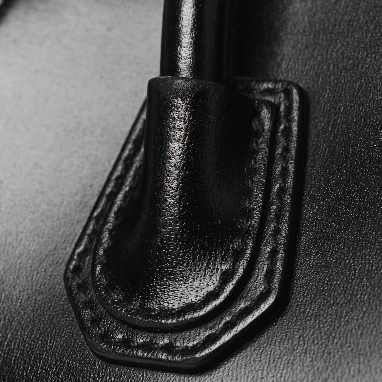 Shiny Lord Calfskin Mini Antigona Black