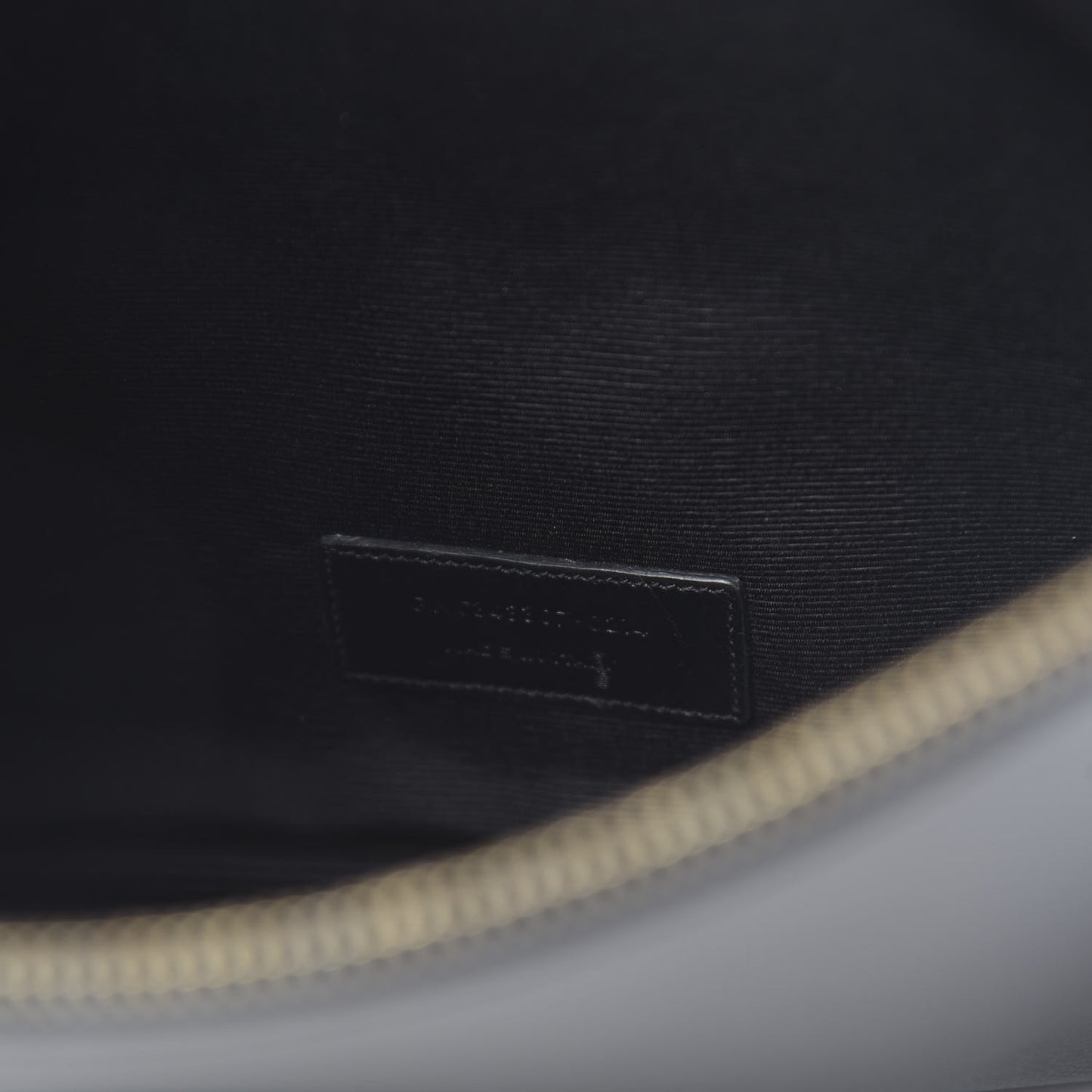 Grain de Poudre Medium Zip Clutch Black