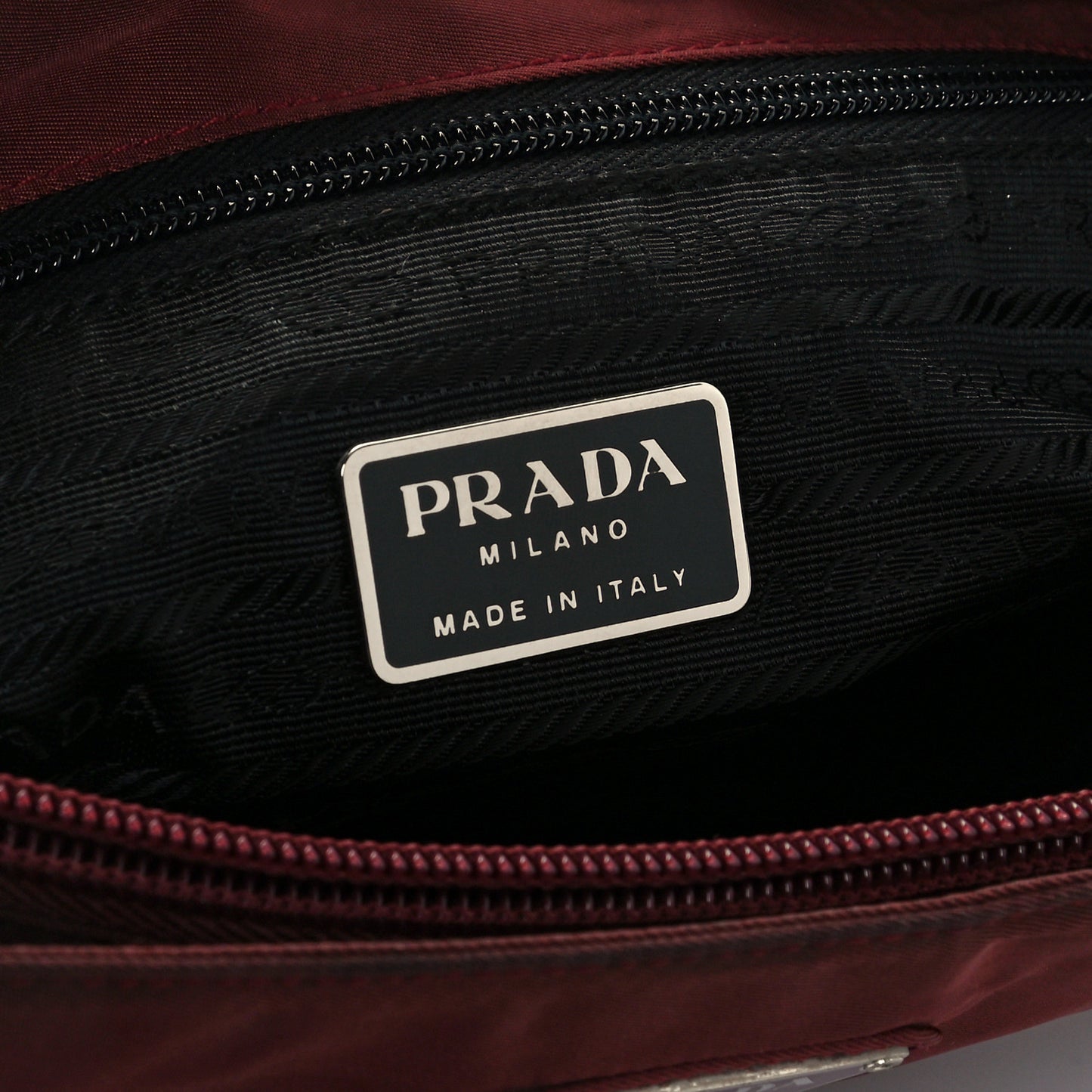 Tessuto Nylon Shoulder Bag Amaranto