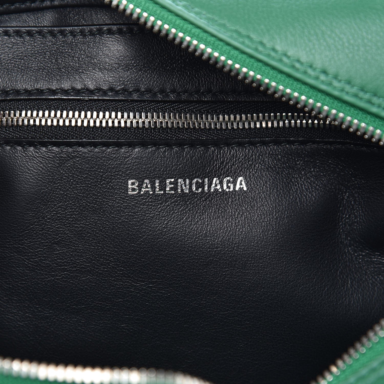 Balenciaga Shiny Day Calfskin XS Triangle Square Bag Vert Irlandais 7 of 7