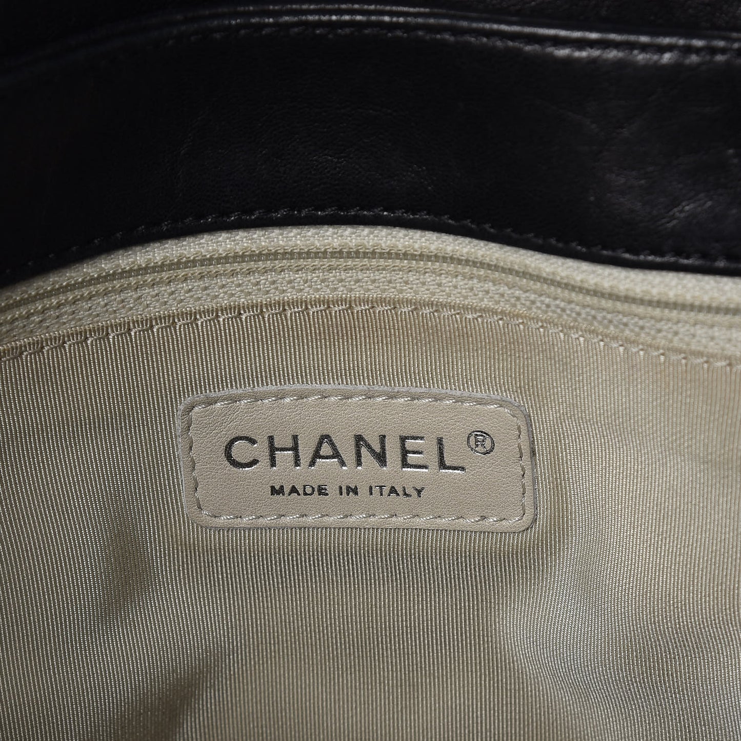 Washed Lambskin Quilted Maxi Chain Around Flap Black