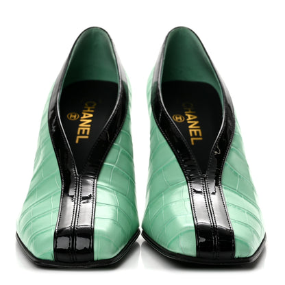 Chanel Crocodile Embossed Patent Calfskin Pumps 40 Green Black 3 of 10
