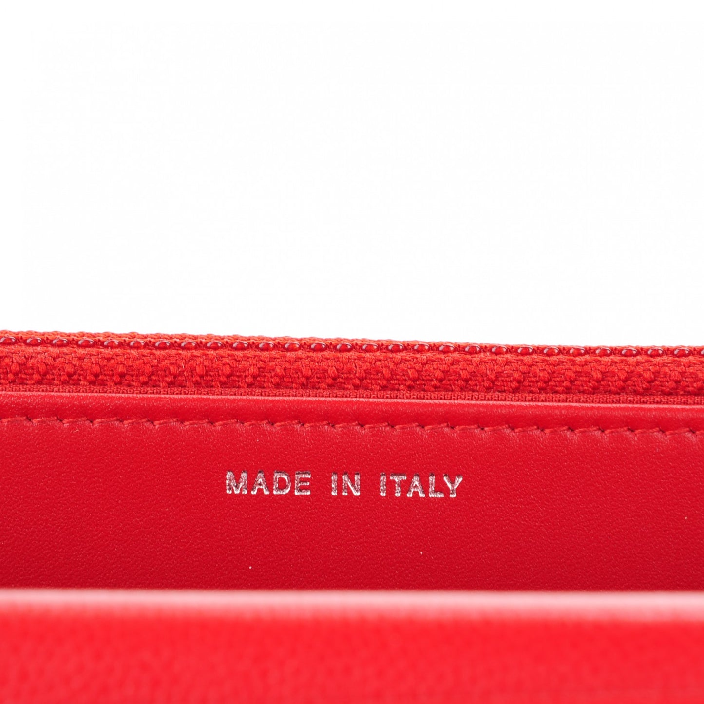 Caviar Chevron Quilted Wallet On Chain WOC Red