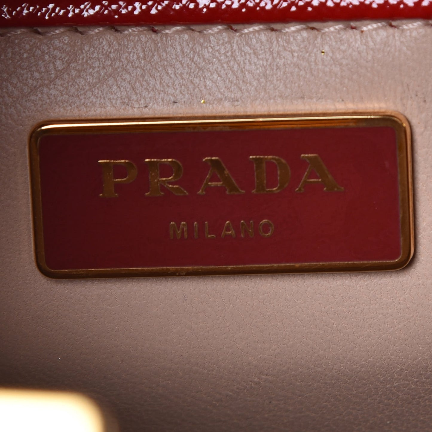 Saffiano Vernice Crystal Pyramid Bag Rosso
