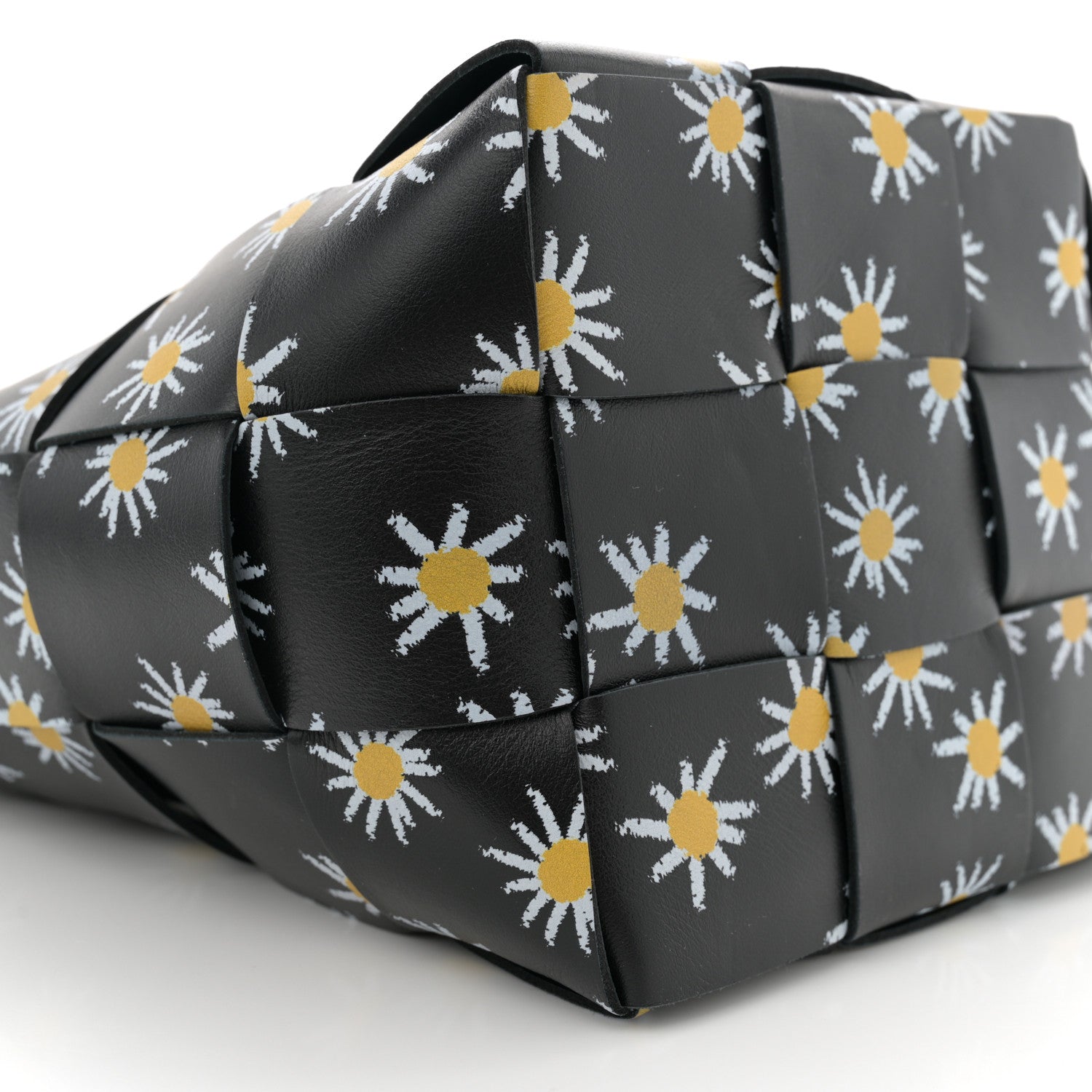 Bottega Veneta Nappa Maxi Intrecciato Daisy Print Small Cassette Bucket Bag Black White Yellow 8 of 10