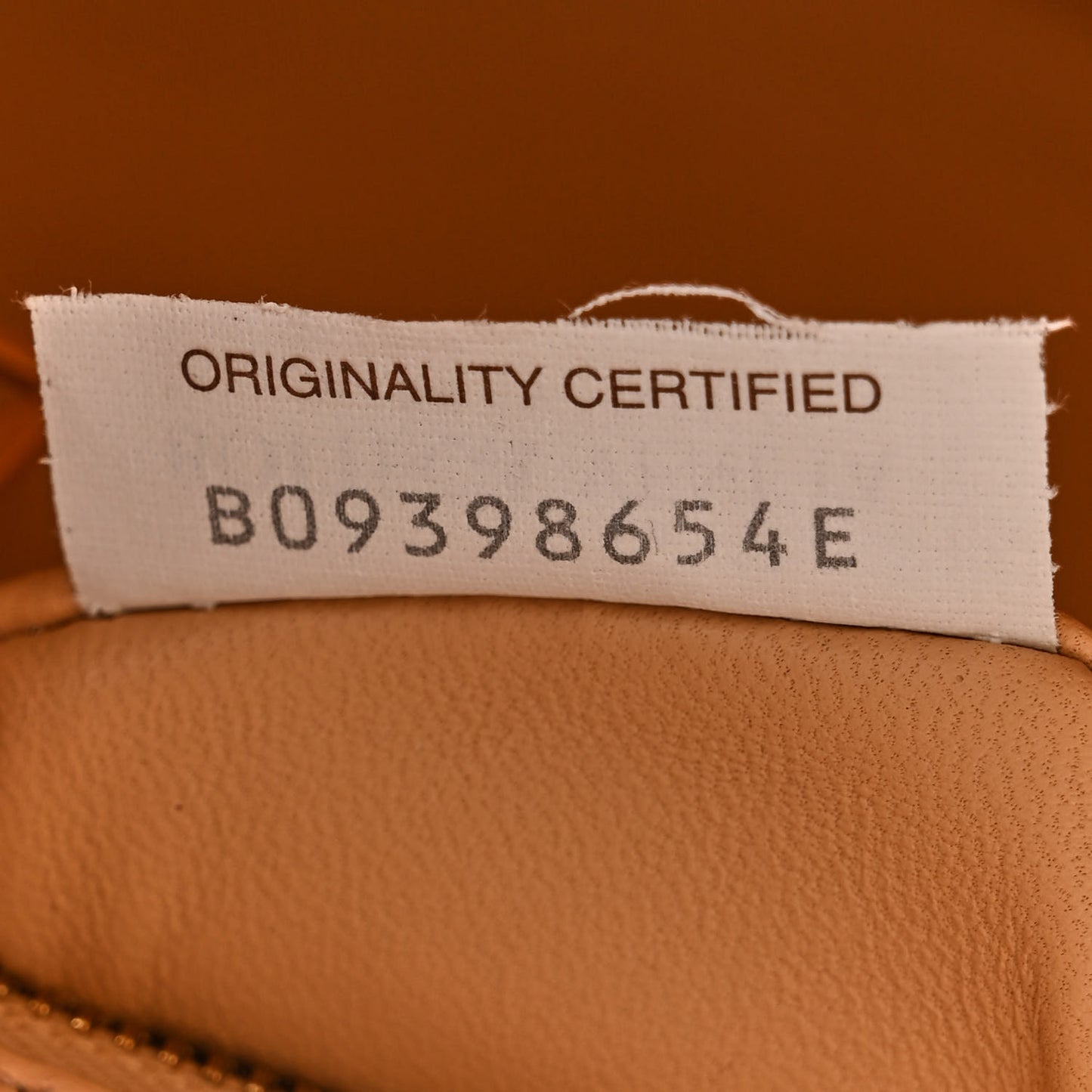 Box Calfskin Nappa Clip Bag Almond Gold