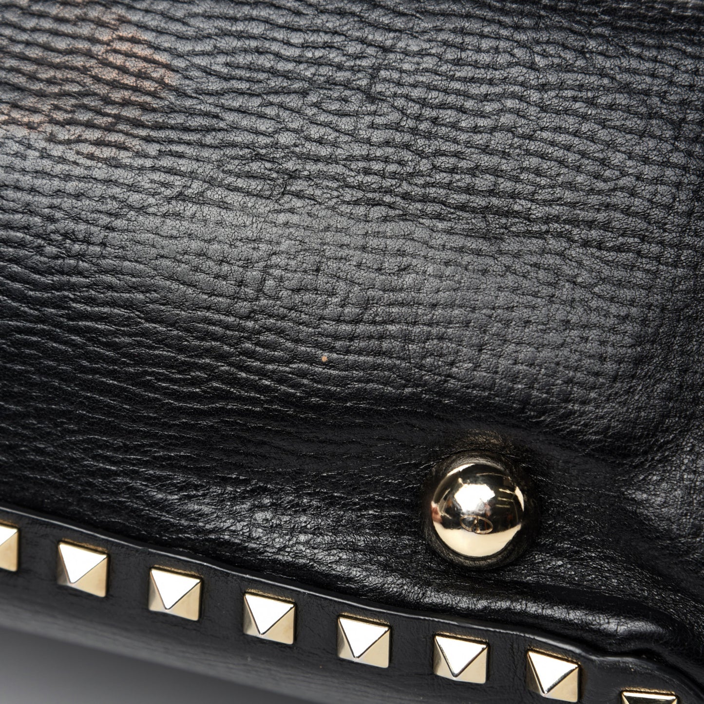 Textured Calfskin Medium Rockstud Tote Black