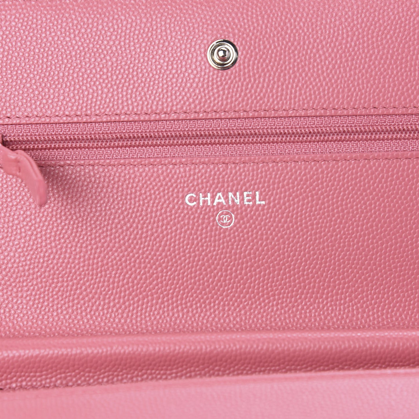 Caviar Chevron Quilted Wallet On Chain WOC Pink