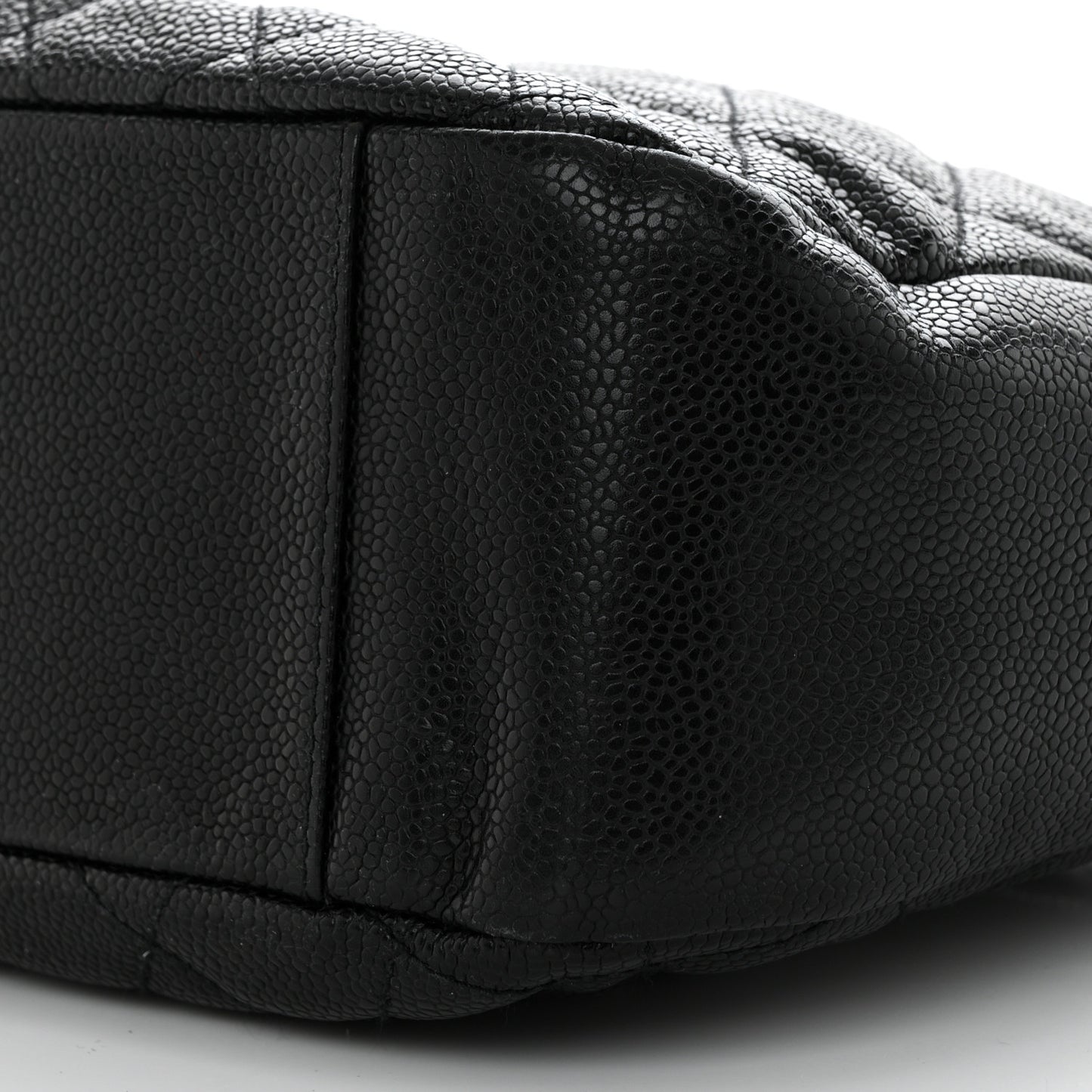 Caviar Quilted Timeless CC Shoulder Bag Black