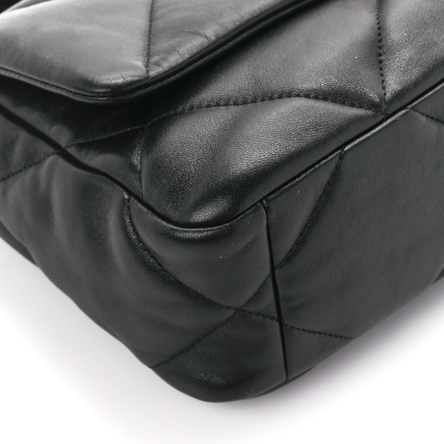 Lambskin Quilted Medium Chanel 19 Flap Black