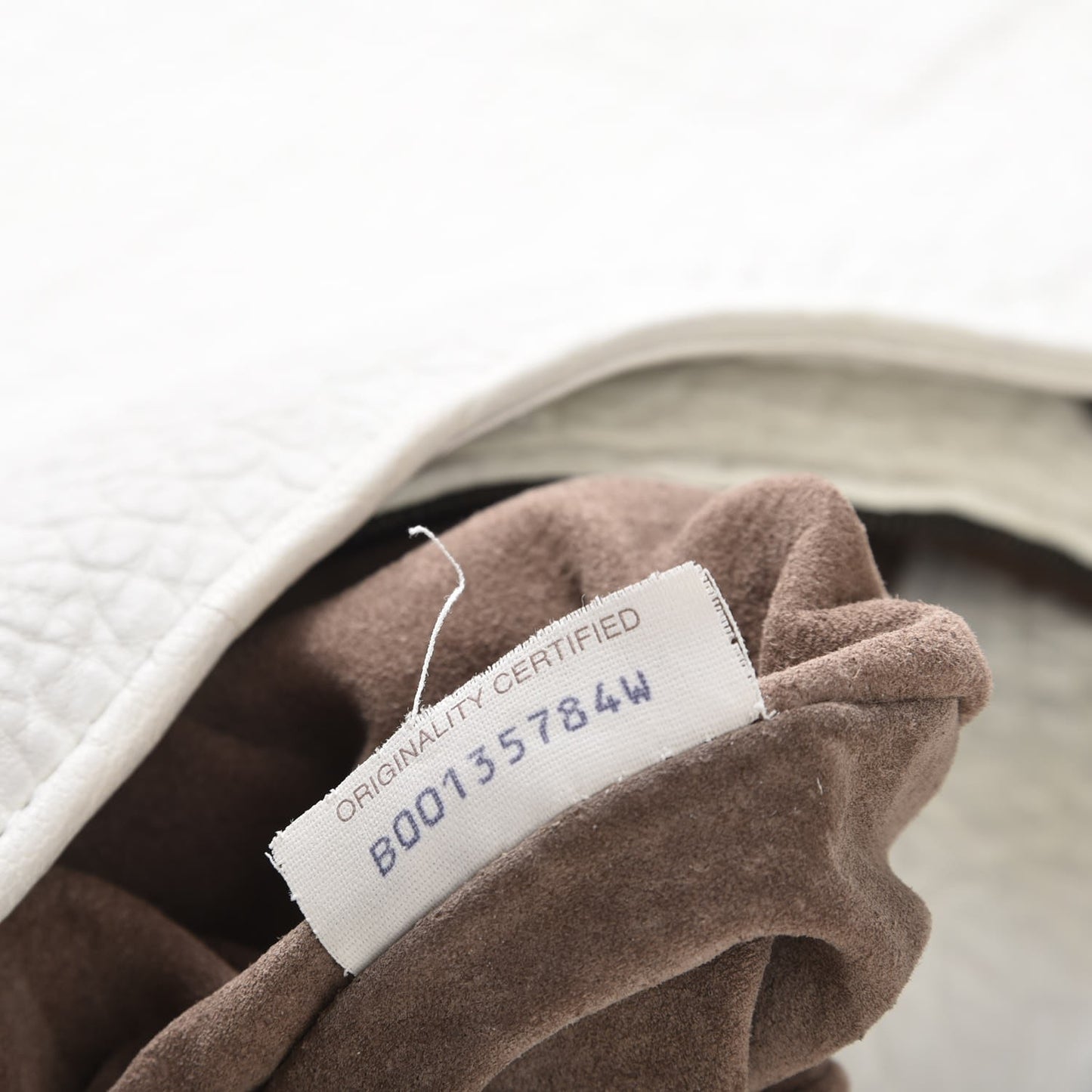 Cervo Intrecciato Flap White
