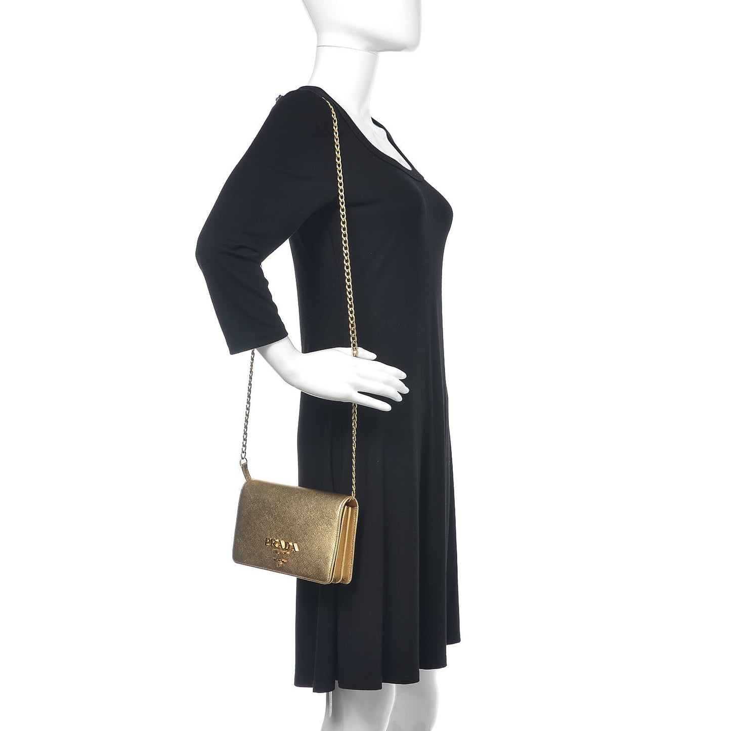 Metallic Saffiano Lux Chain Wallet Platino