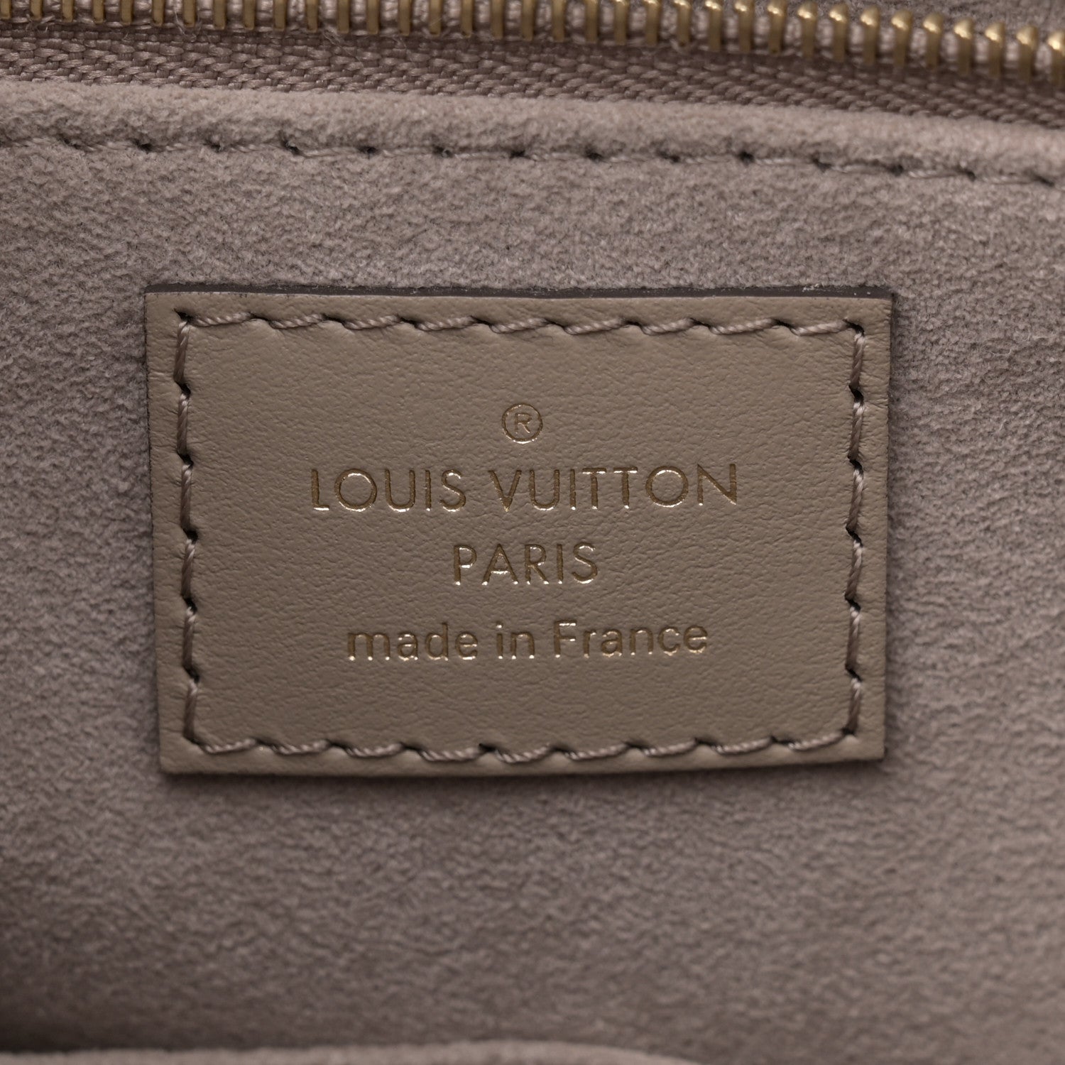 Louis Vuitton Empreinte Monogram Giant Onthego MM Tourterelle 6 of 12