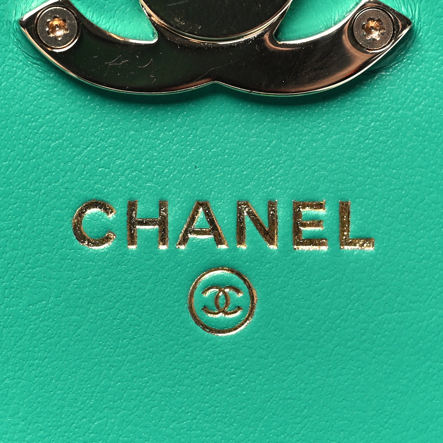 Calfskin Quilted Clutch With Chain Green