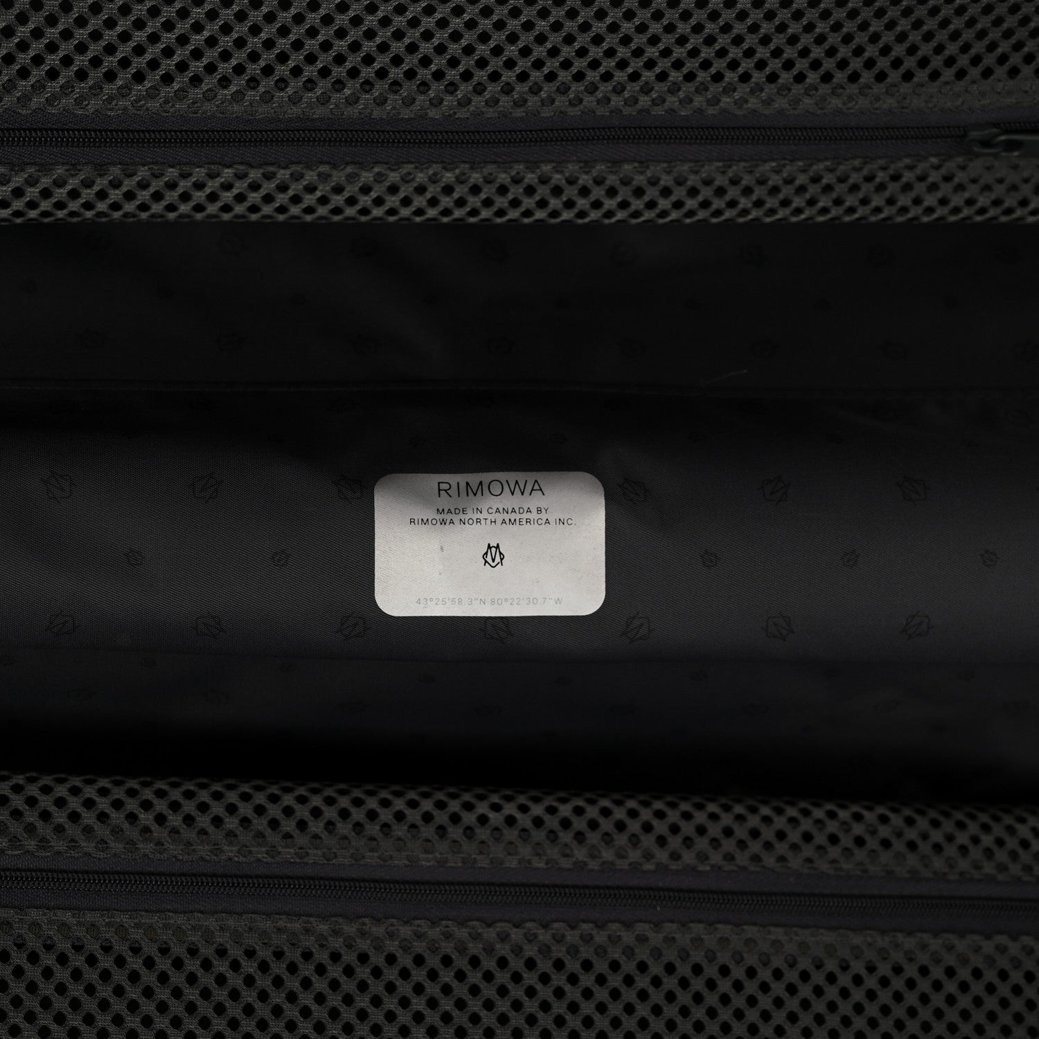 Rimowa Gloss Polycarbonate Essential Cabin Black 5 of 13