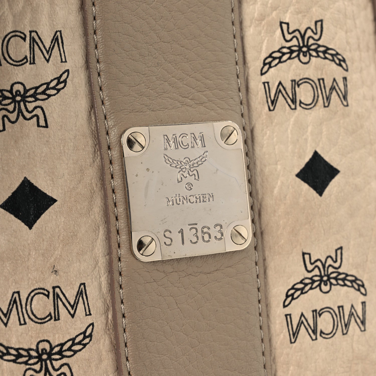 MCM Visetos Medium Liz Reversible Shopper Tote Beige 11 of 20