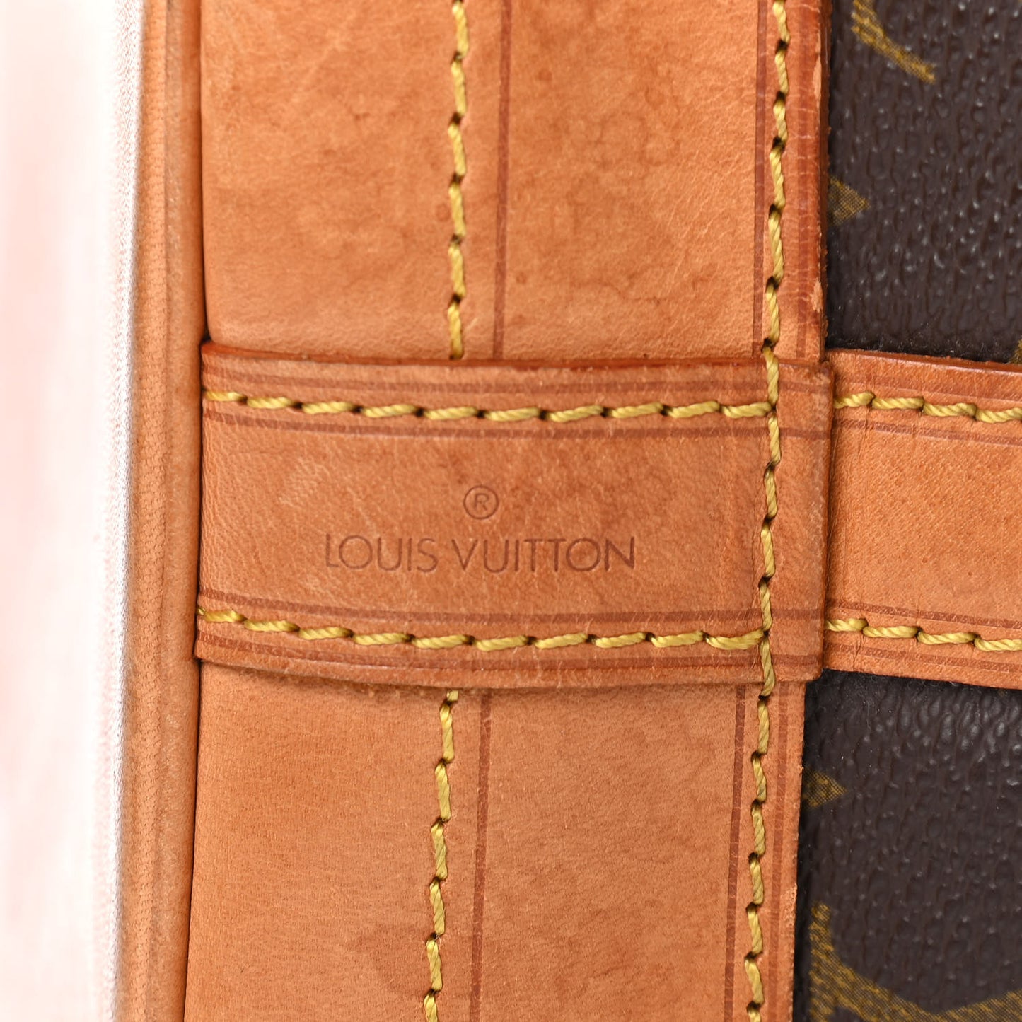 Monogram Noe