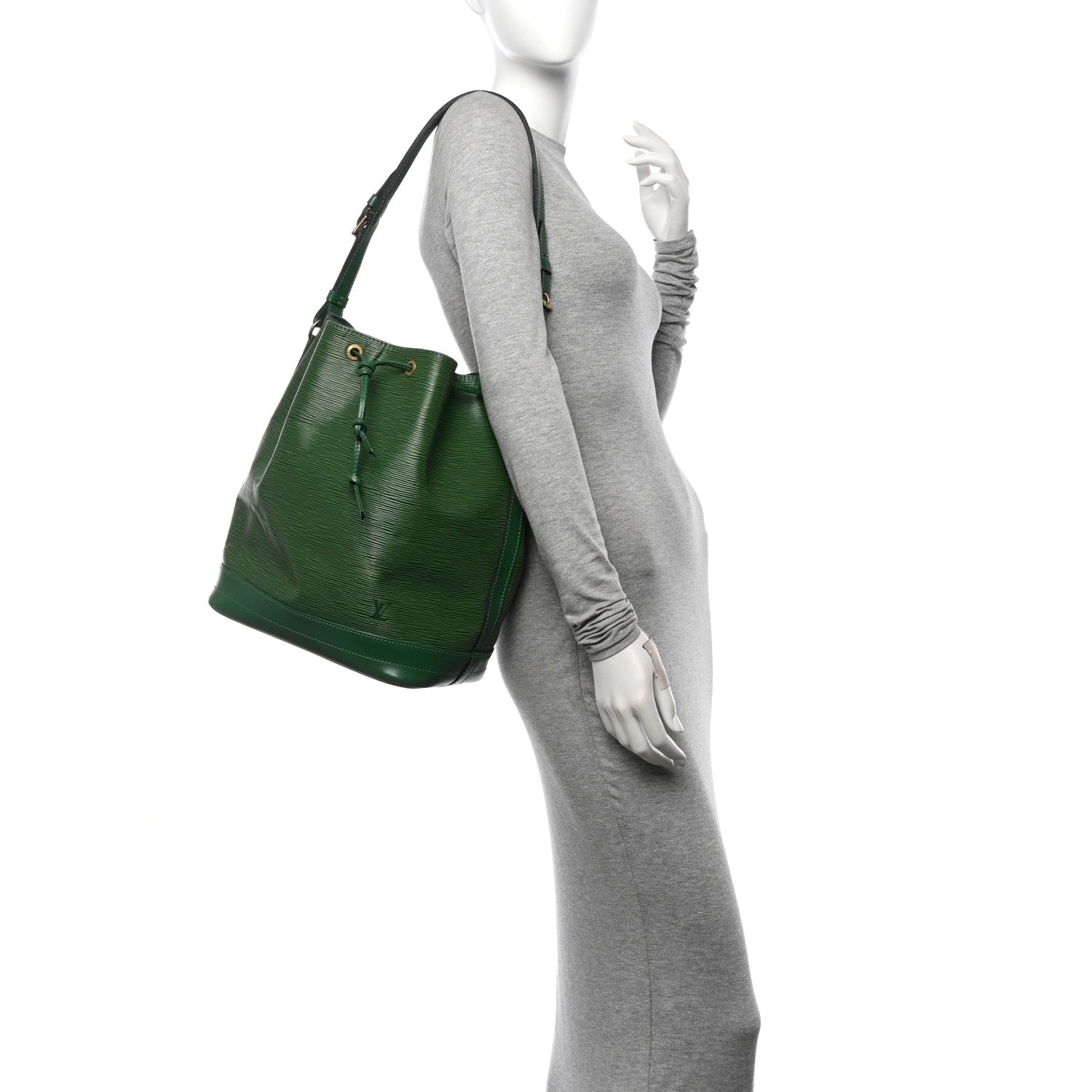 Louis Vuitton Epi Noe Borneo 2 of 15