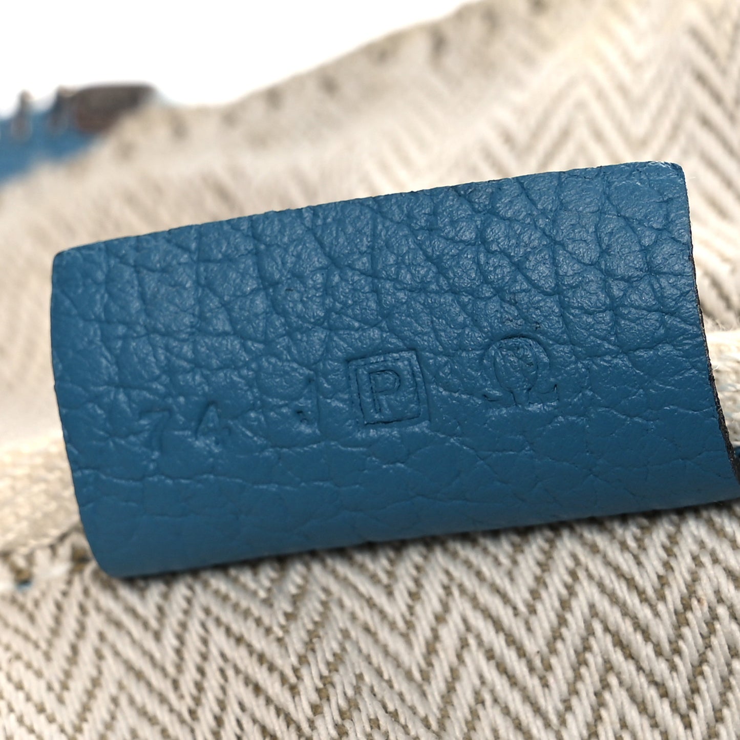 Taurillon Clemence Victoria II 35 Blue Jean