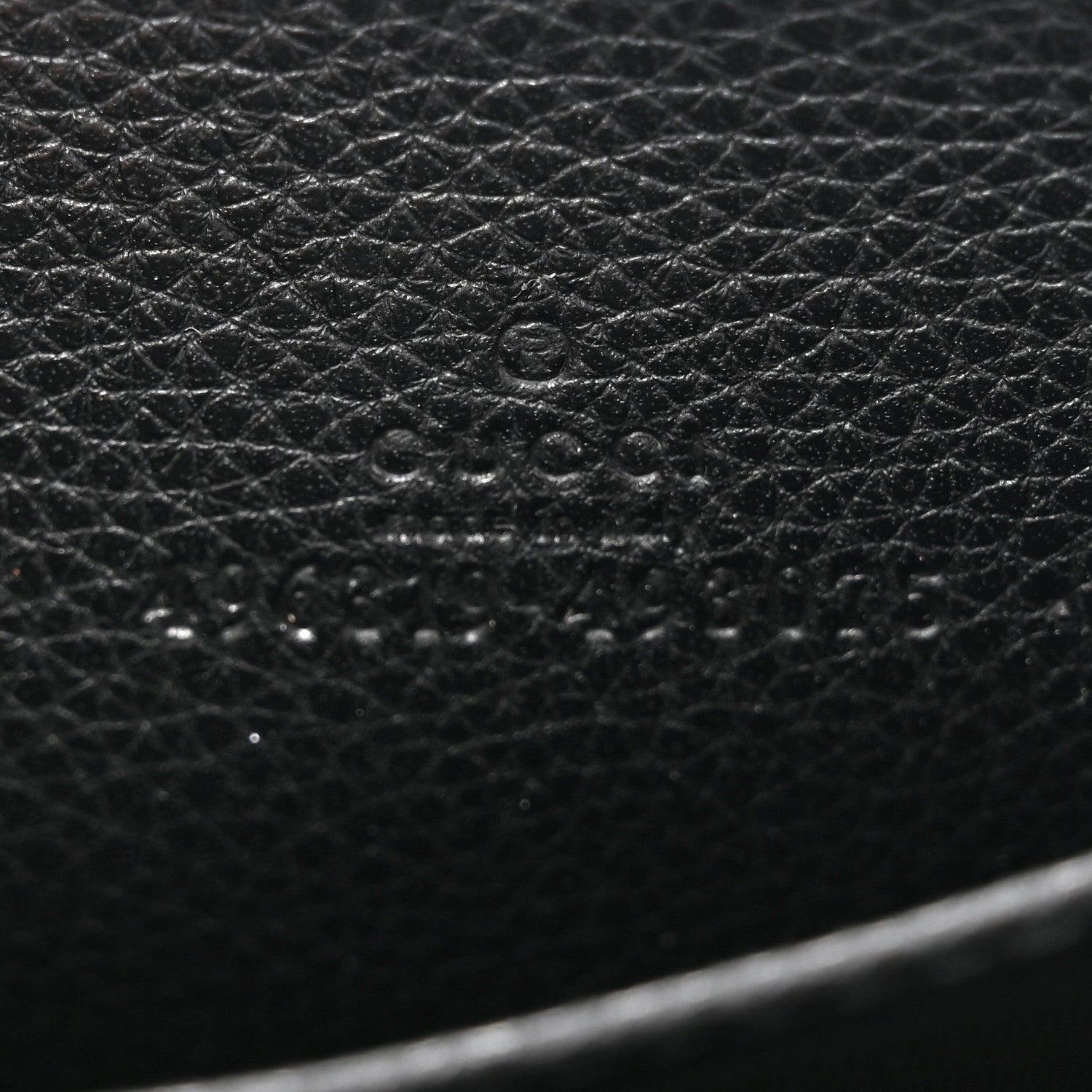 Gucci Calfskin Logo Zip Around Card Case Black 6 of 7