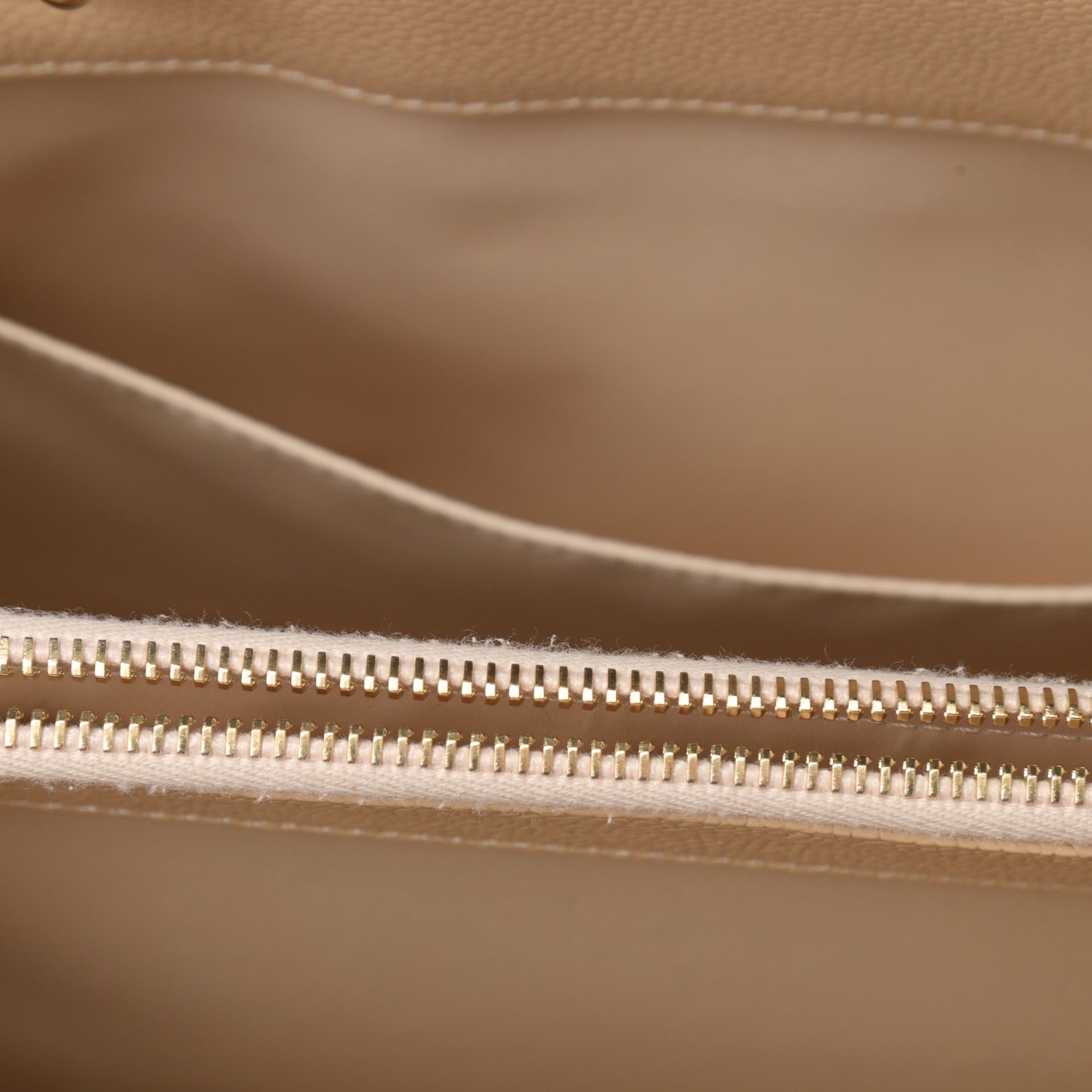 Caviar Quilted Grand Shopping Tote GST Beige Clair