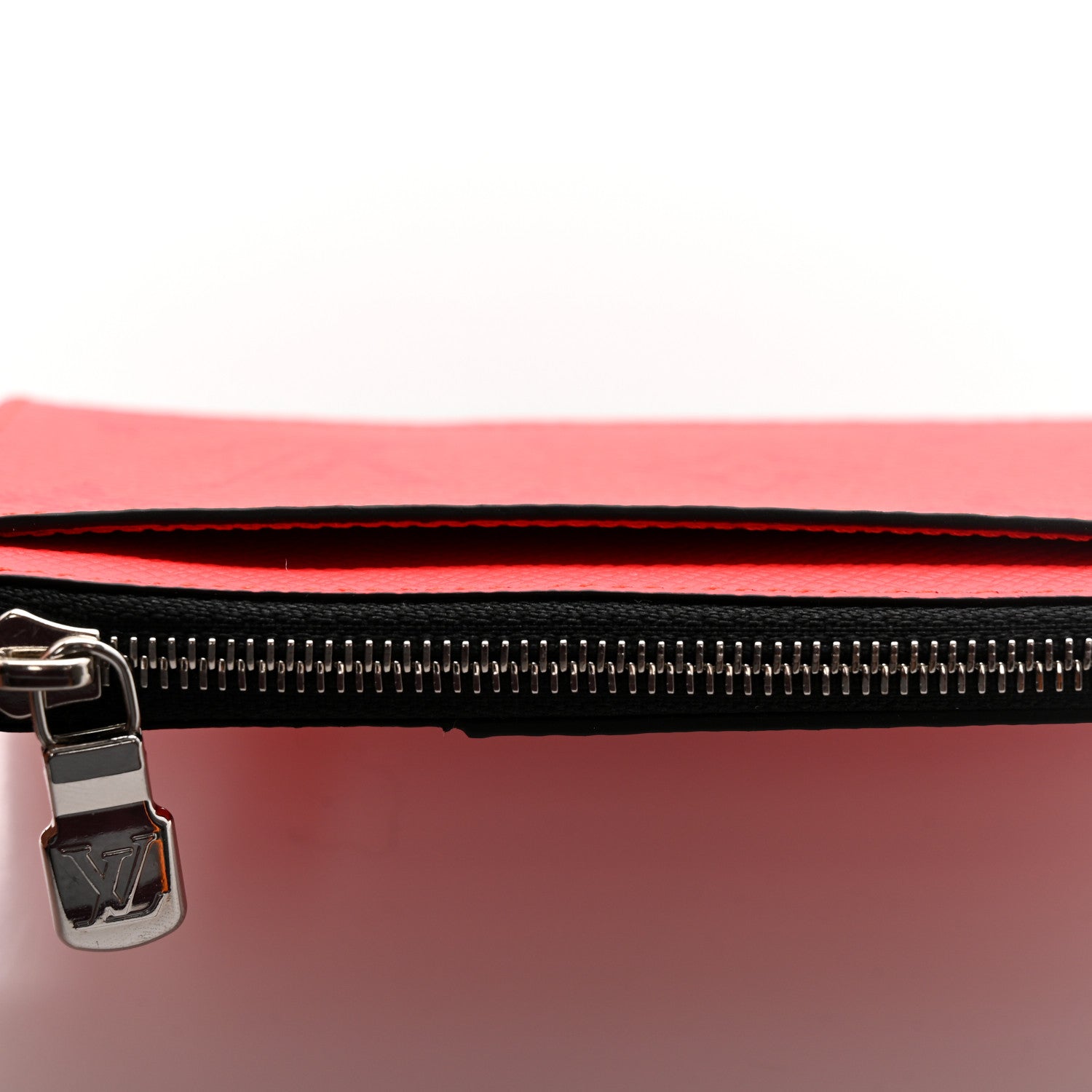 Louis Vuitton Taigarama Coin Card Holder Fire Red 7 of 8