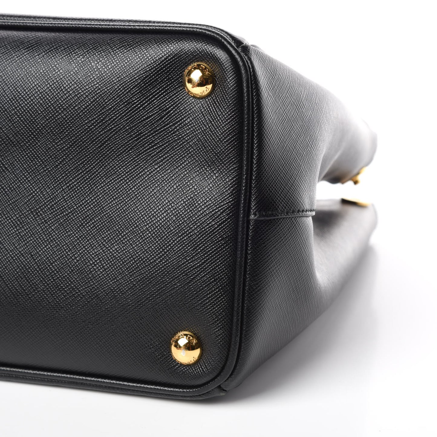 Saffiano Medium Galleria Double Zip Tote Black