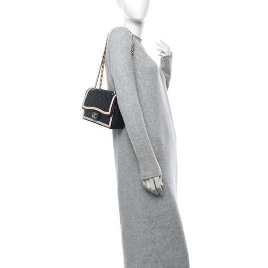 Lambskin Quilted Bicolor Flap Black Beige