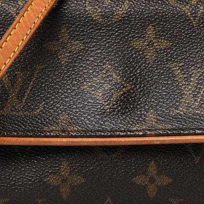 Louis Vuitton Monogram Pochette Twin PM 7 of 9
