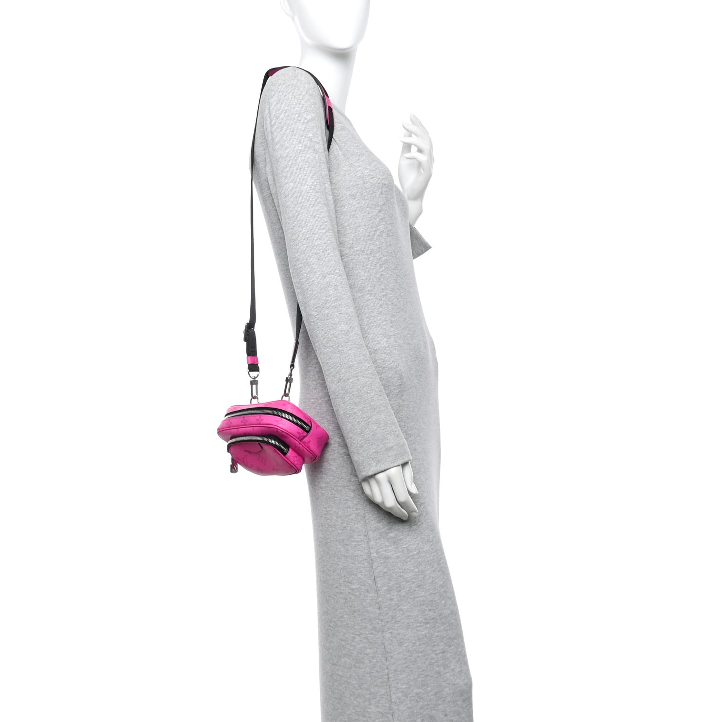 Taigarama Outdoor Pouch Fuchsia