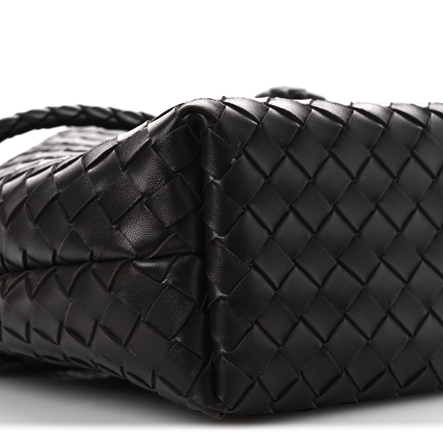 Bottega Veneta Nappa Intrecciato Small Andiamo Bucket Bag Fondant 9 of 10