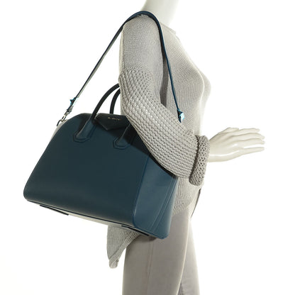 Givenchy Sugar Goatskin Medium Antigona Mineral Blue 2 of 16