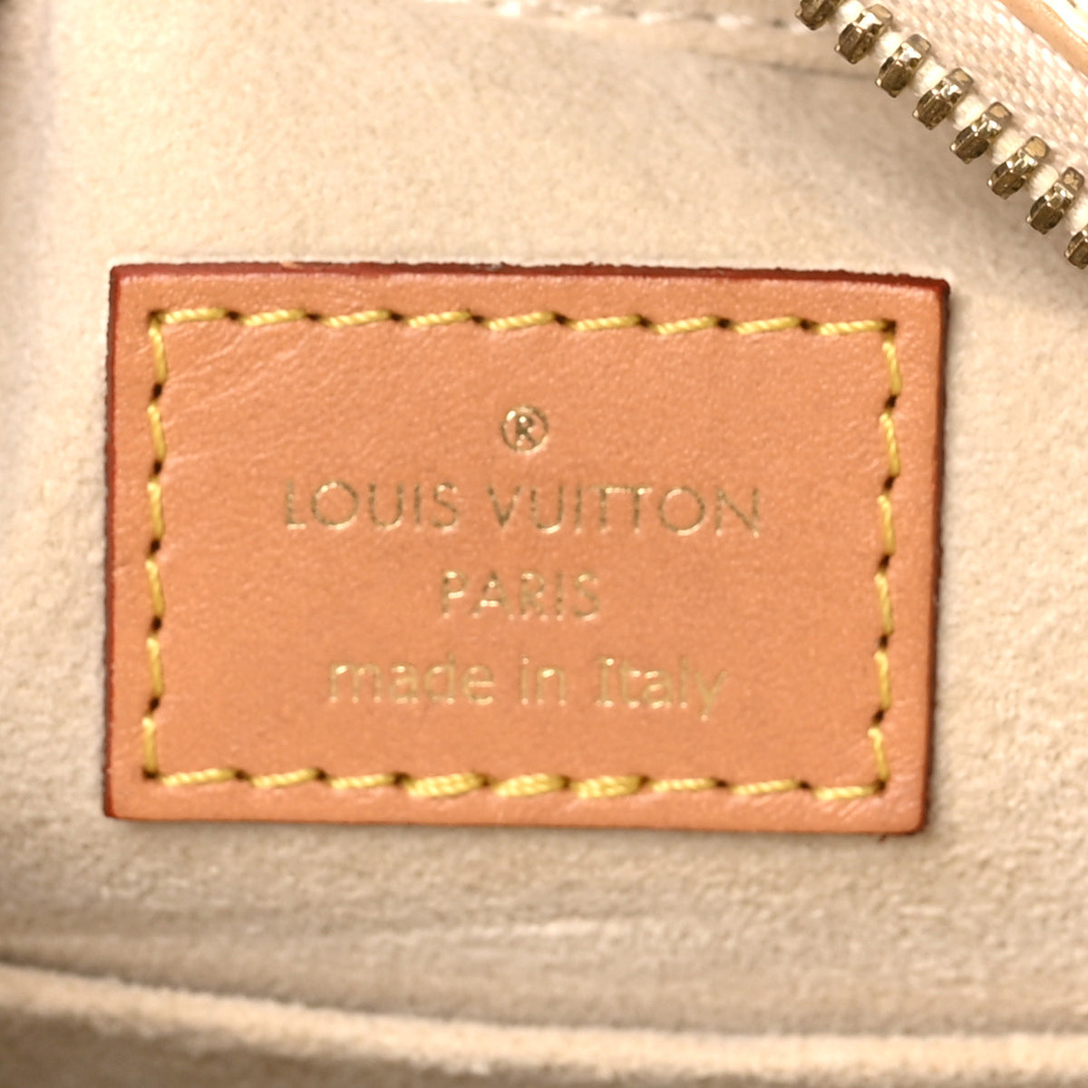 Damier Azur Boite Chapeau Souple PM