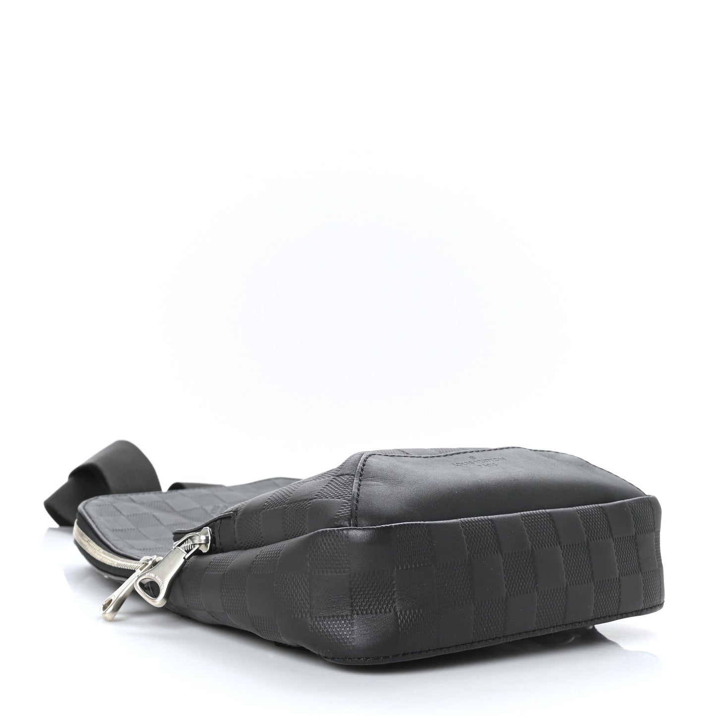 Damier Infini Avenue Sling Bag Onyx