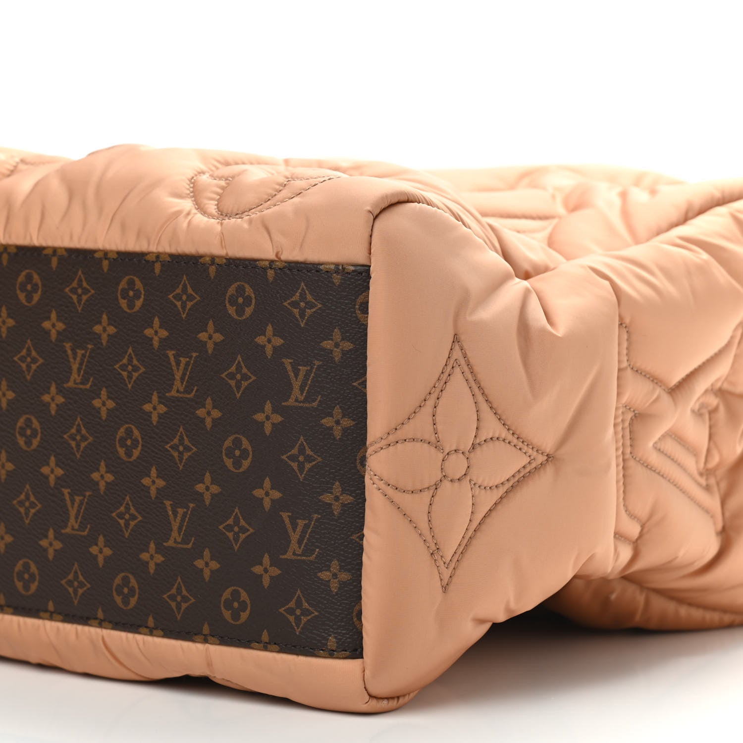 Louis Vuitton Nylon Monogram Giant Onthego GM Beige 7 of 7