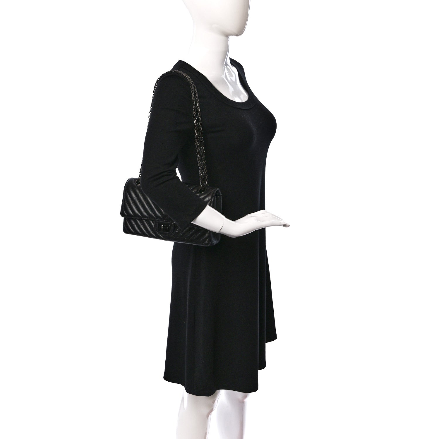 Chanel Aged Calfskin Chevron Quilted 2.55 Reissue 225 Flap So Black 2 of 9