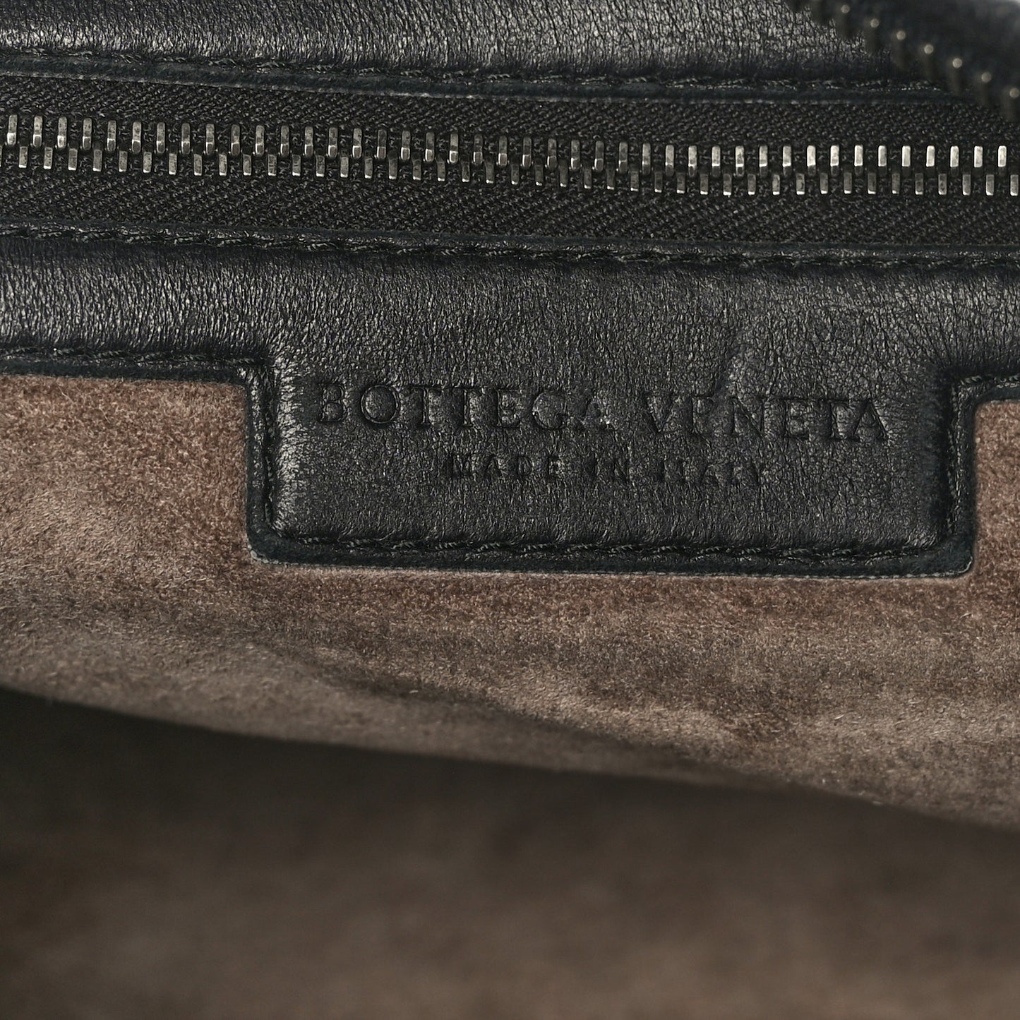 Nappa Intrecciato Medium Veneta Hobo Black
